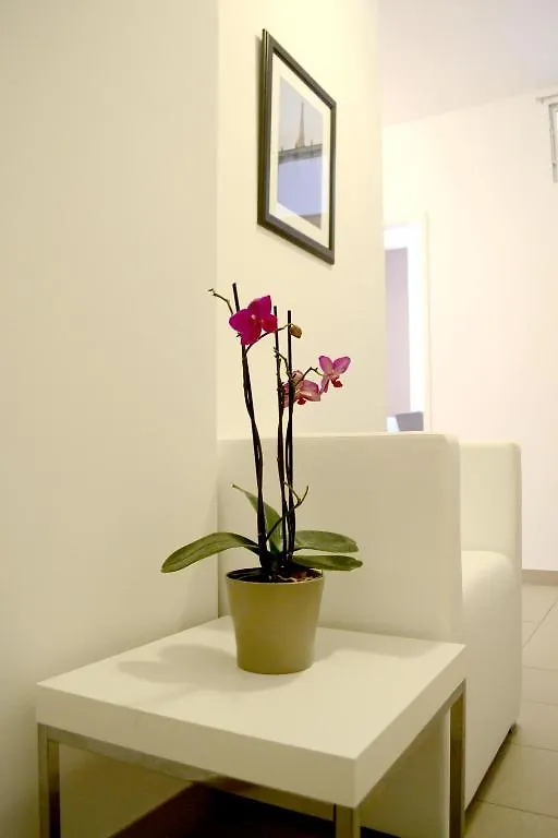 Vienna Inn Apartments Aparthotel