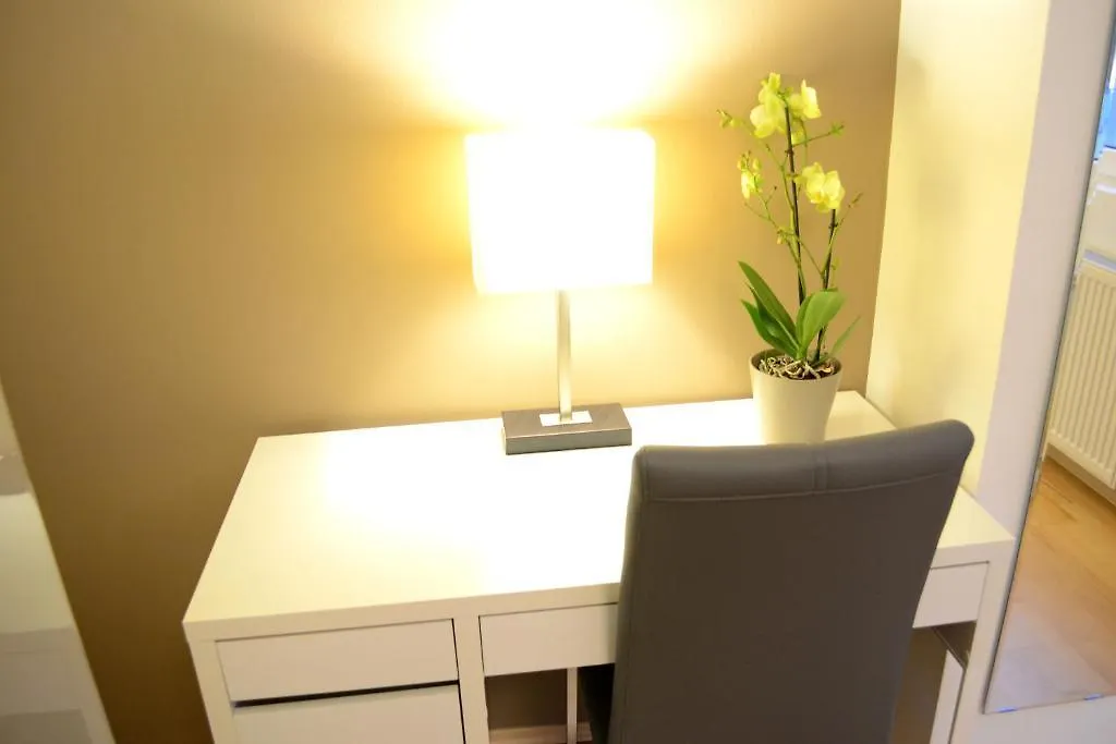 Vienna Inn Apartments 2*,