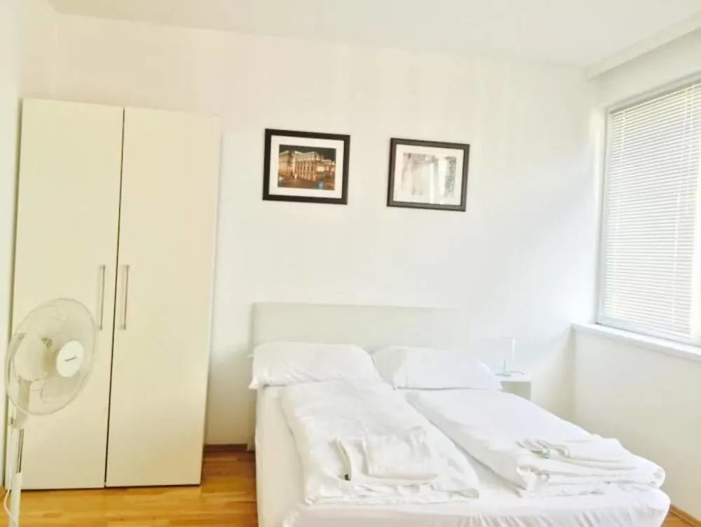 Vienna Inn Apartments Aparthotel