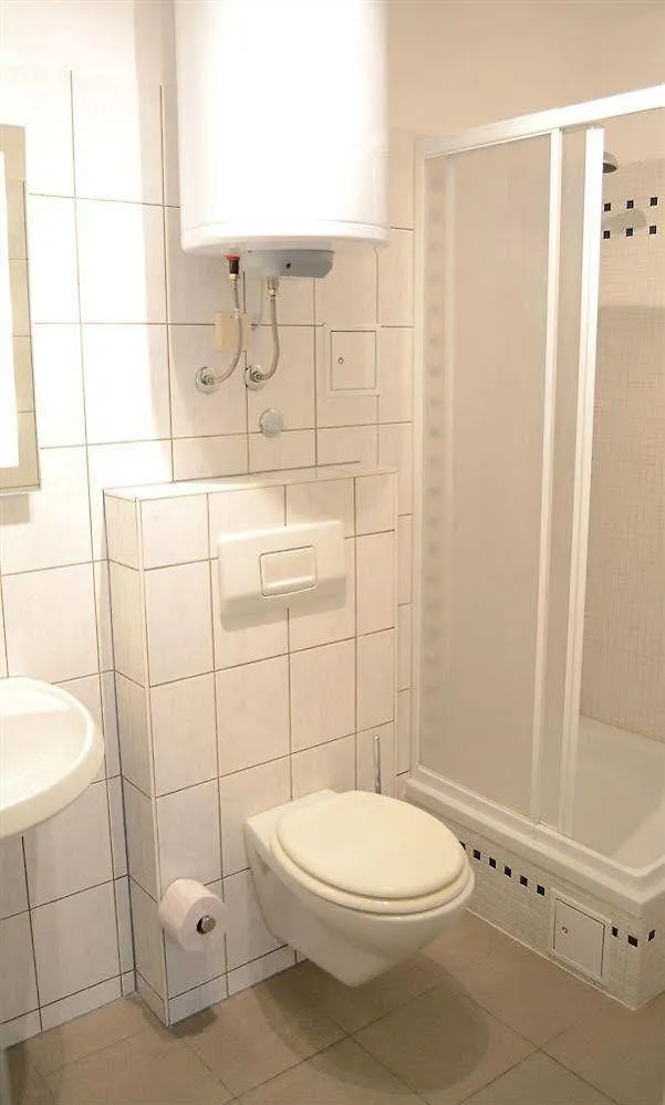 Vienna Inn Apartments Aparthotel